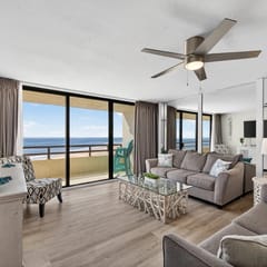 Sunny Sands - Oceanfront Oasis in Daytona Beach