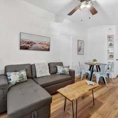 Vintage Florida Pet-Friendly Retreat