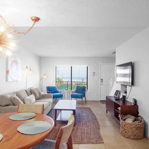 Totally Beachin' - Oceanfront Boutique Condo - Image 1