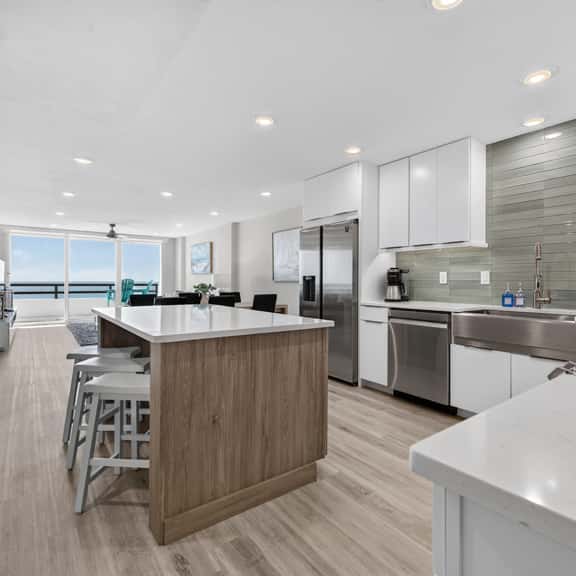 Saltwater Suite - Contemporary Coastal Retreat - Image 1