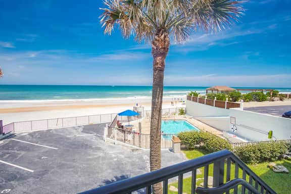 Totally Beachin' - Oceanfront Boutique Condo - Image 4