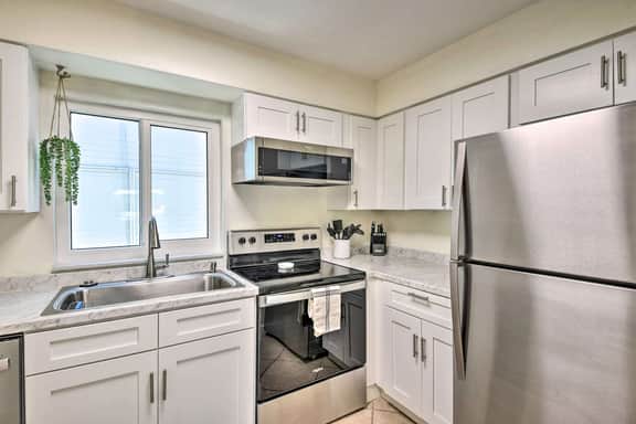 Honu Hideaway - Family Friendly Condo w/ Pool! - Image 3