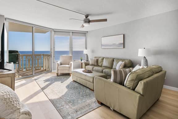 Salt & Linen - Upscale Ormond Beach Condo - Image 2
